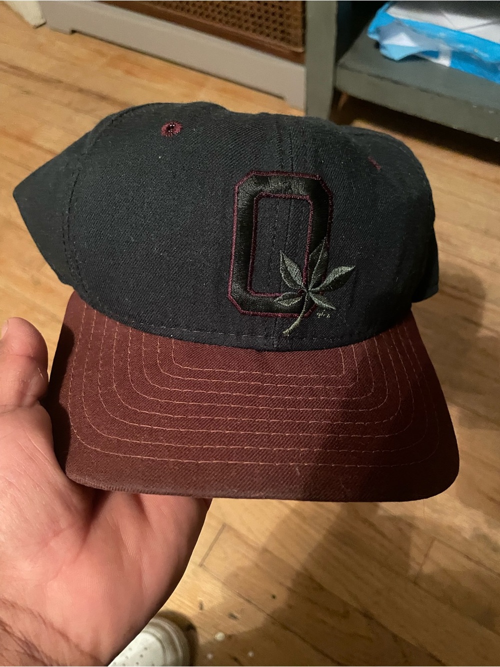 New Era Black and Brown Two-Tone Baseball Cap with Embroidered Leaf